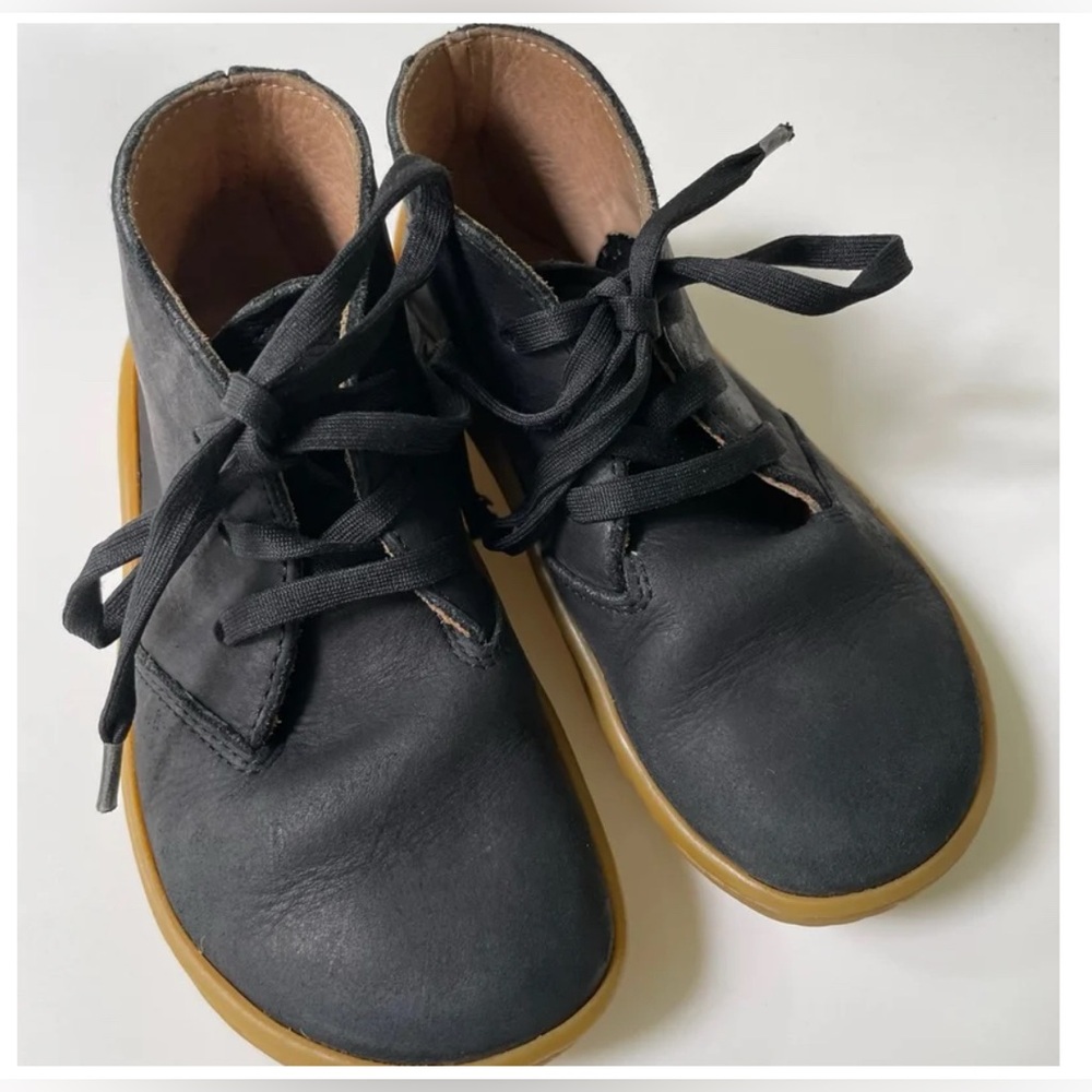Vivo Barefoot Gobi Addis kids black boots size 11 EU28